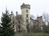 Изоставен замък във Франция вече има 27 000 собственици