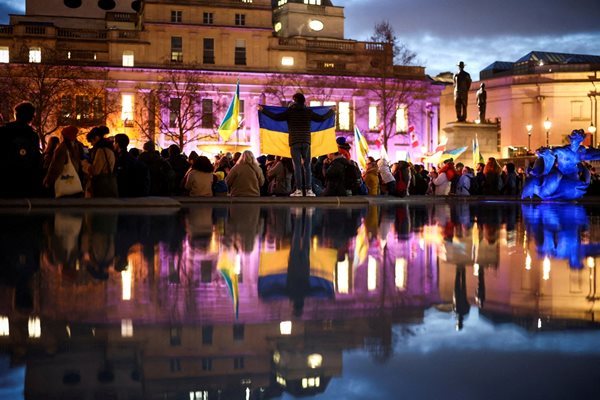 People attend a vigil for Ukraine held on the anniversary of the conflict with Russia, at Trafalgar Square in London, Britain February 23, 2023. REUTERS/Henry Nicholls/File Photo