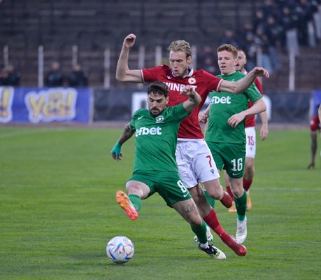 Нонато от "Лудогорец" е изпреварил Джонатан Линдсет от ЦСКА.