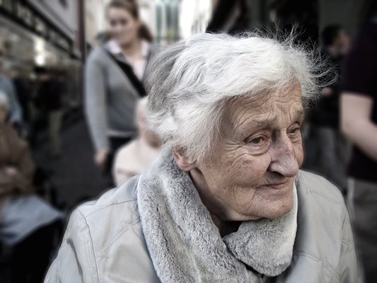 Заплашиха и ограбиха 84-годишна жена в дома ѝ Снимка: Pixabay