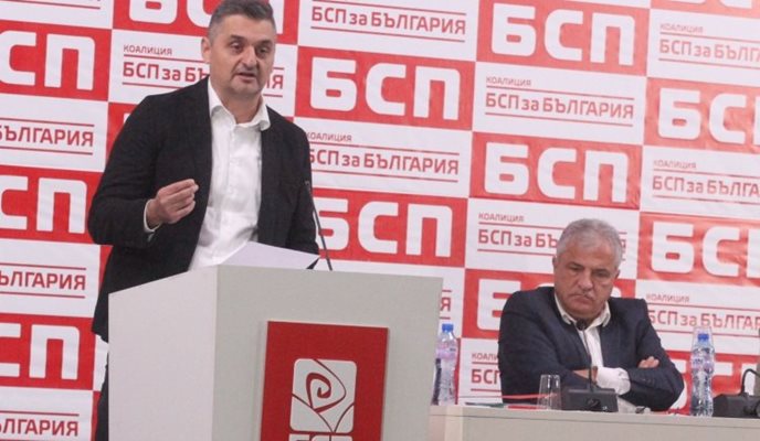 Зам.-шефът на БСП Кирил Добрев представи отчета за местните избори.
