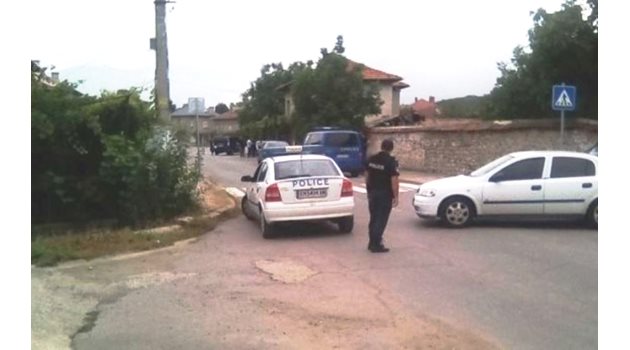Полицаи открили трупа на пенсионерката, укрит в къща във врачанското село Манастирище. СНИМКА: ВАЛЕРИ ВЕДОВ