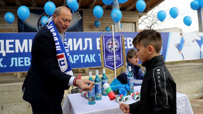 "Синята" легенда Емил Велев-Кокала: Мислят националния тим за кръжок