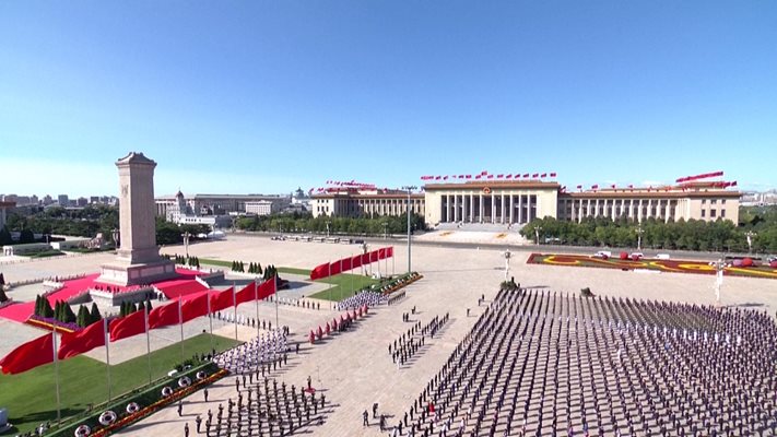 В Пекин се проведе церемония за отдаване на почит на народните герои