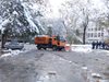 Снегът в София е 10-12 см, над 140 снегорина чистят