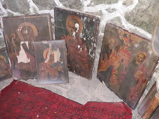 Старите икони останали отпреди турското присъствие