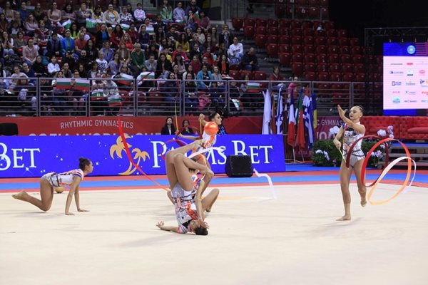 Ансамбълът на България спечели титлата в многобоя на световната купа по художествена гимнастика СНИМКА: Велислав Николов