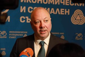 Росен Желязков: Не очаквам президентът да бави процедурата за ротацията