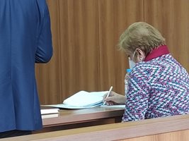 Д-р Миглена Янева в съда в Пловдив