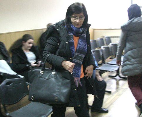 Д-р Славка Петкова в съда.  Снимка: 24 часа