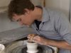 Американец изработва съдове от човешки прах (видео)