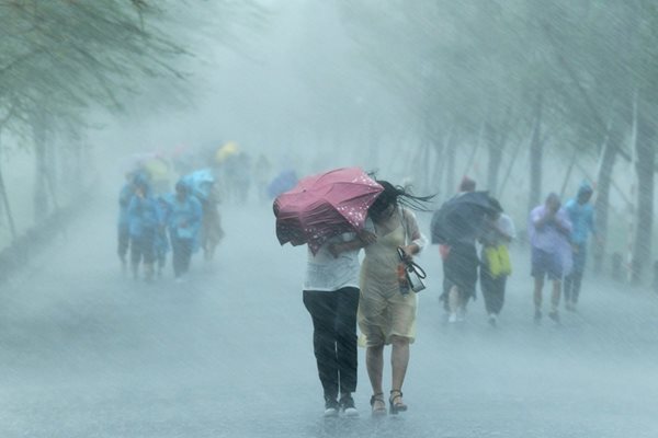 Тайфун. СНИМКА: Туитър/People's Daily,China
