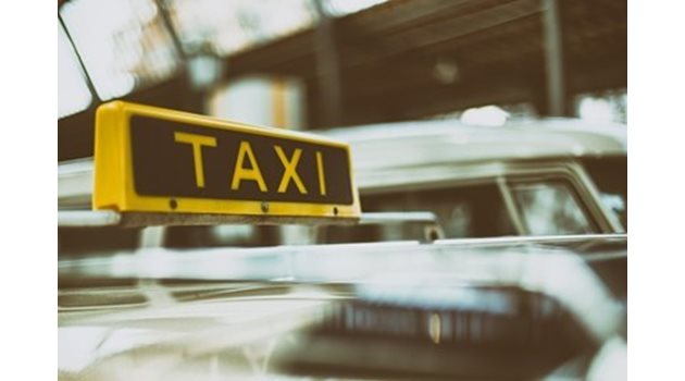 Учениците Симеон Д. и Костадин С. опитали да вземат оборота на 31-годишния таксиджия, като са стреляли с пистолет и пушка по шофьора  СНИМКА: pixabay