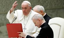 Папата тайно записан от обвиняем кардинал