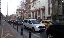 Инфарктен трафик в Пловдив - шофьори псуват, народът ругае, въздухът трепери
