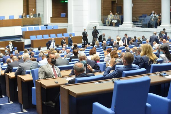 Депутатите приеха на второ четене промени в бюджета на НЗОК.