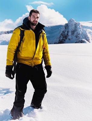 Мирянов е  запален скиор и чест посетител на Рила. Качва се в планината по няколко пъти в месеца, през лятото и зимата.