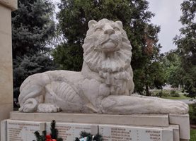 Паметникът на загиналите във войните в Монтана