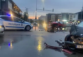 Рано тази сутрин е станала тежка катастрофа в София Снимка: Фейсбук/ Катастрофи в София
