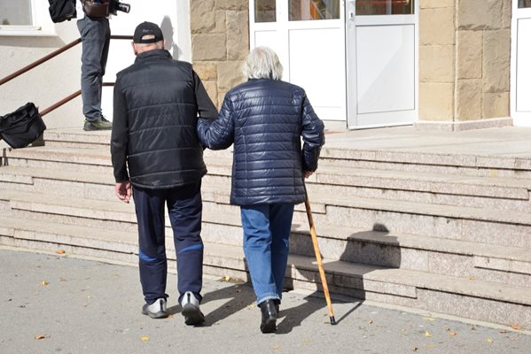 Средният период, в който в България се получава пенсия, е най-кратък за ЕС