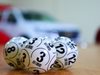 Победител в лотария изгуби милиони от незнание на английски език