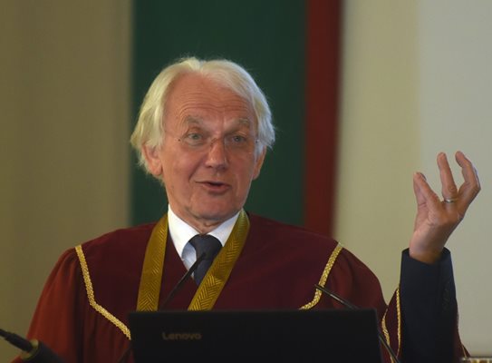 Проф. Жерар Муру - носител на Нобелова награда за физика за 2018 г.