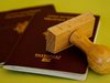 Защо българите са по-щастливи на снимката в паспорта, отколкото в личната карта
