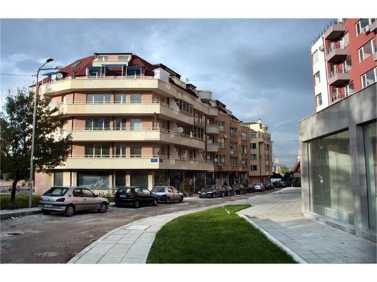 Заможни българи започват да купуват жилища като инвестиция. Търдят се предимно качествени имоти в нови кооперации. 
СНИМКИ: “24 ЧАСА”
