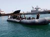 Лодка с 53 иракчани и сирийци заседна на плаж в Североизточна Гърция