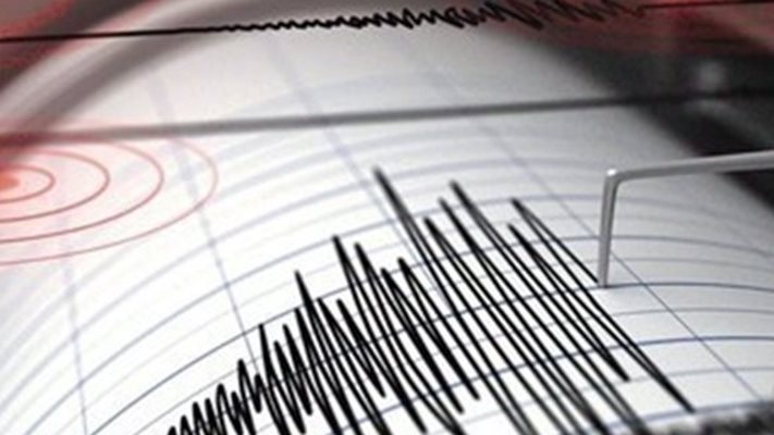Трус разлюля България! ! Магнитудът на земетресението е близо 5, усетено е най-силно в Асеновград
