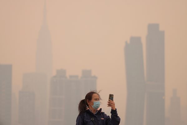 Дим от горските пожари в Канада трови въздуха и в САЩ