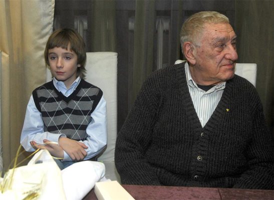 Филип с дядо си Хачо на 80-я му рожден ден