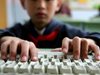 По 10 деца на ден жертви в интернет