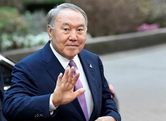 Президентът на Казахстан Нурсултан Назарбаев  СНИМКА: Ройтерс