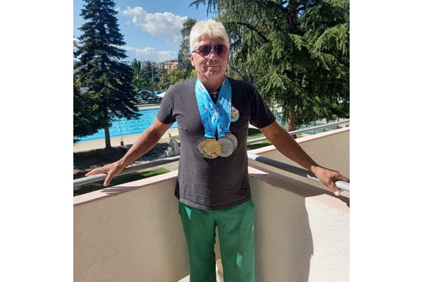 Валентин Митрев завоюва първо място на Световното първенство по водно спасяване в Италия.