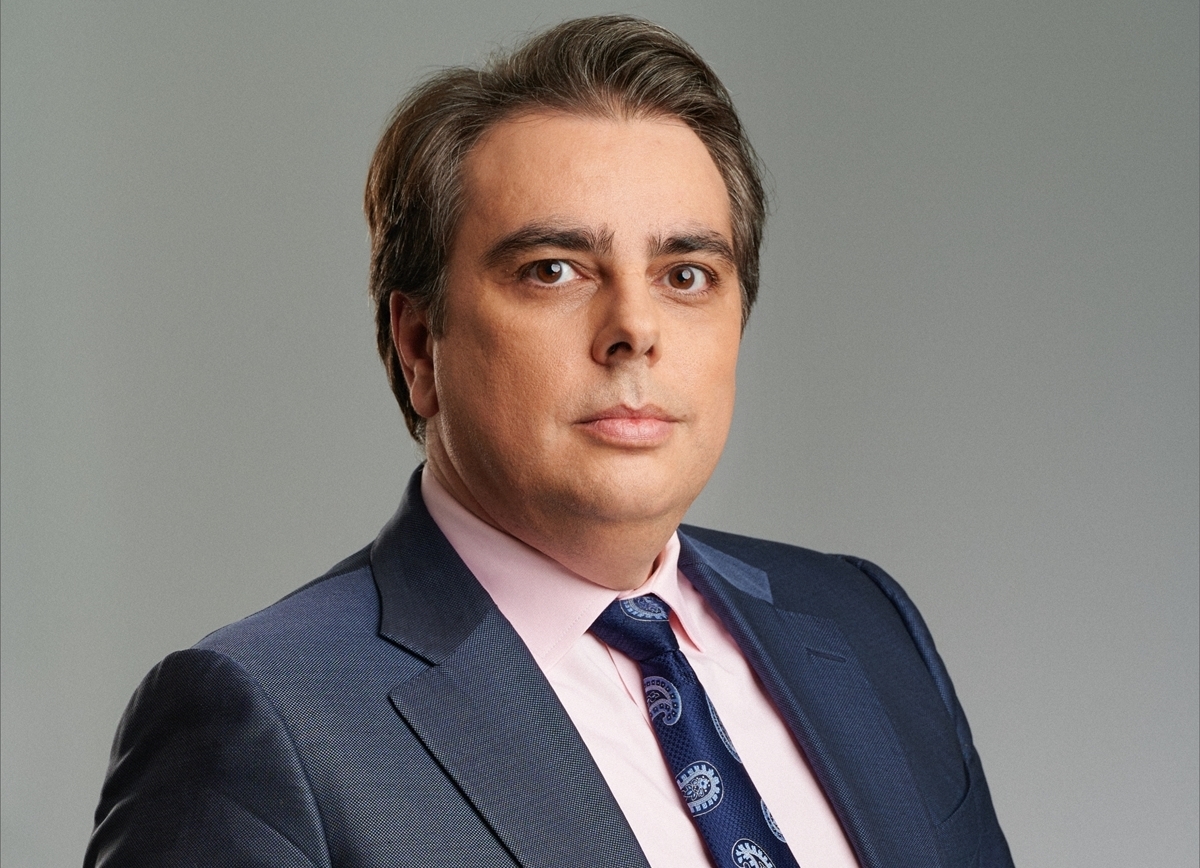 Асен Василев за въглищните централи: Не правителството, а пазарът налага ограниченията