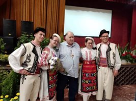 Главният художествен ръководител и хореограф на Представителен танцов ансамбъл ‚Младост“ Стоян Стоянов е номиниран за носител на голямата годишна награда „ЗЛАТНАТА КОБИЛИЦА“ на CIOFF България