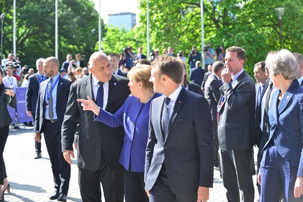 Бойко Борисов посреща Еманюел Макрон, Тереза Мей и Ангела Меркел пред НДК Снимки: Йордан Сименов