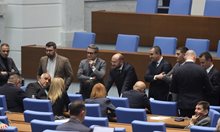 Кой ще влезе в парламента, ако кабинетът мине