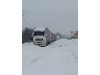 Тежкотоварни камиони вече 24 часа чакат да бъдат отворени пътищата в Силистренско