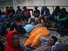 Спасени в морето мигранти очакват с месеци прехвърлянето си в Германия
