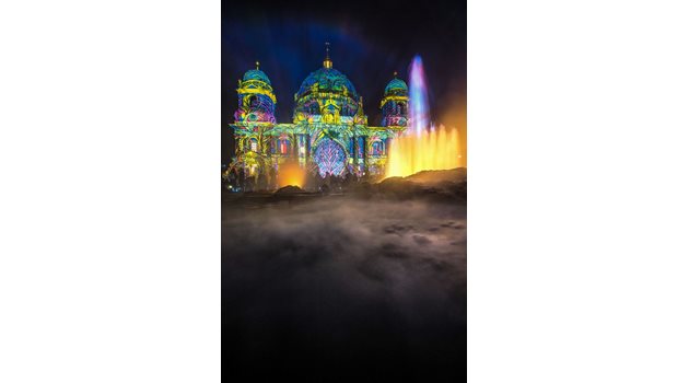 Берлинската катедрала
СНИМКА: МАКСИМИЛИАН КАЛКОФЕН
