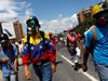 Антиправителствен протест във Венецуела, ранени са лидери на опозицията