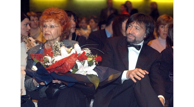 Николай Банев заедно с втората си съпруга Дочка Банева, която почна през 2005 г. от рак.