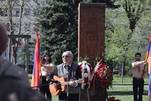 Хайгашод Агасян пя на годишнината от Арменския геноцид (Видео)