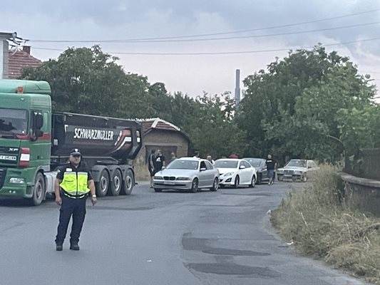 Повечето от шофьорите, попаднали в блокадата, бяха солидарни с протестиращите.
Снимка: Ваньо Стоилов