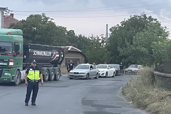 Повечето от шофьорите, попаднали в блокадата, бяха солидарни с протестиращите.
Снимка: Ваньо Стоилов