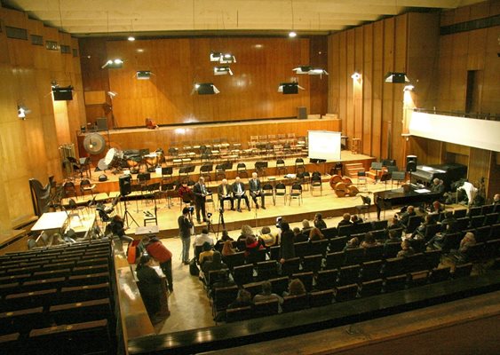 Пловдивската концертна зала е на 43 г. и не е основно ремонтирана.