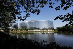 Сградата на  Европейския  парламент  в Страсбург  СНИМКИ: РОЙТЕРС