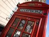 Британска телефонна кабина стана най-малкият нощен клуб в света